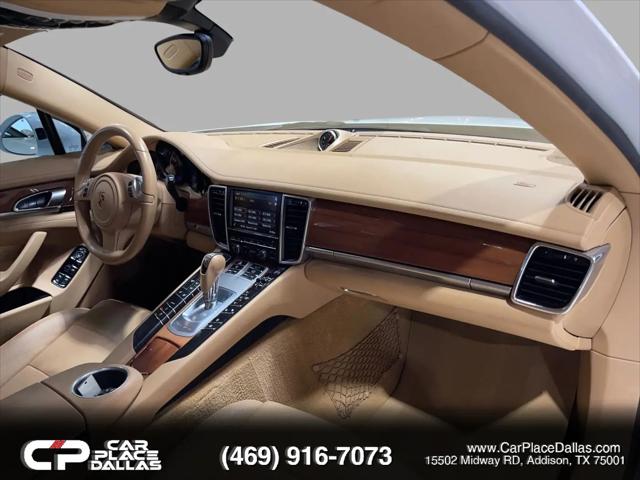2015 Porsche Panamera 2