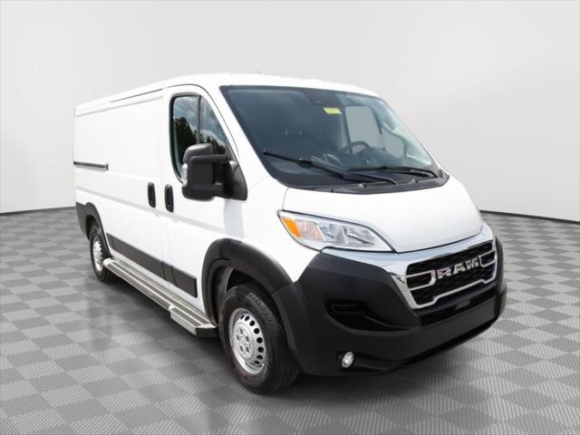 2025 RAM ProMaster 2500 Cargo Van Tradesman Low Roof 136 WB w/Pass Seat