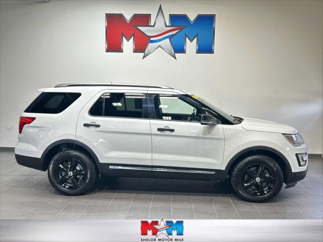 2017 Ford Explorer XLT 2017 Ford Explorer XLT