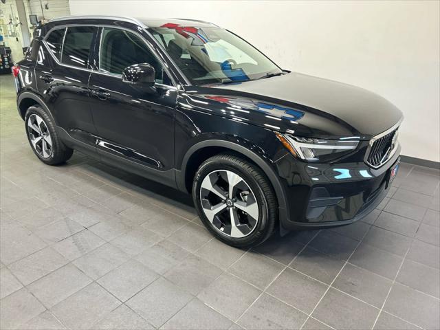 2025 Volvo XC40 B5 Core Bright Theme 2025 Volvo XC40 B5 Core Bright Theme