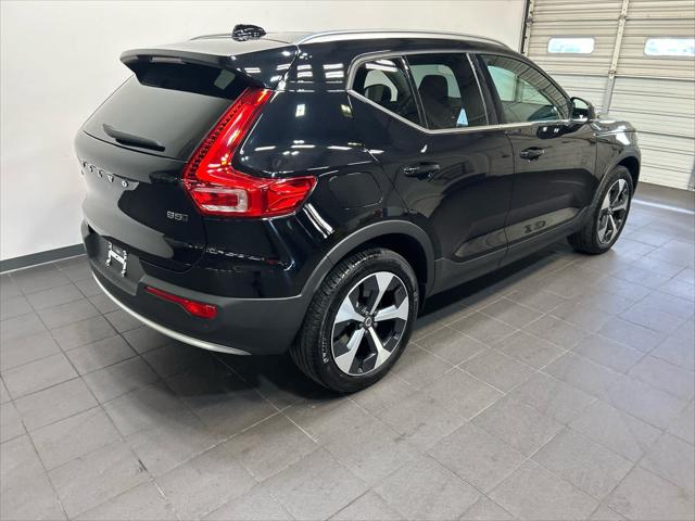 2025 Volvo XC40 B5 Core Bright Theme 2025 Volvo XC40 B5 Core Bright Theme