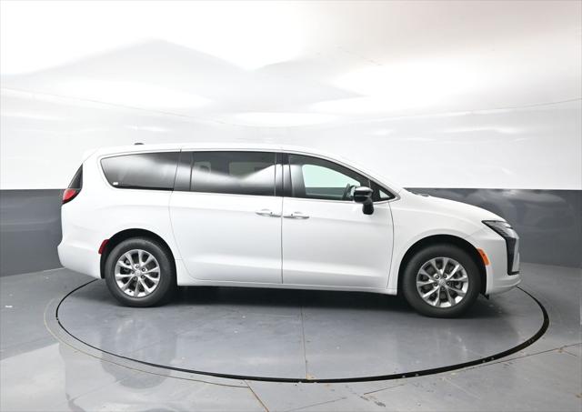 2027 Chrysler Pacifica PACIFICA SELECT AWD 2027 Chrysler Pacifica PACIFICA SELECT AWD