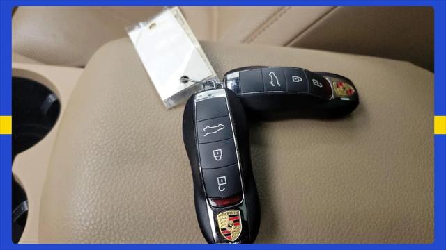 2020 Porsche Macan Macan