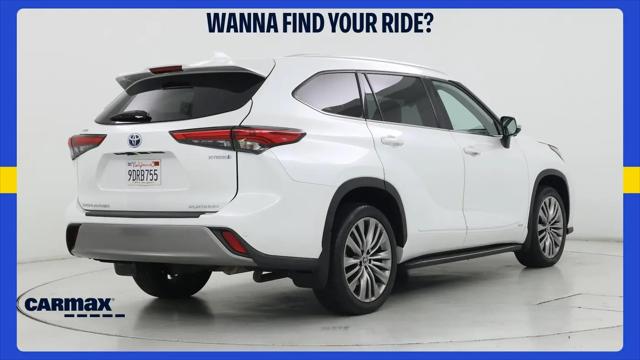 2023 Toyota Highlander Hybrid Platinum