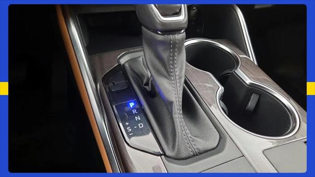 2023 Toyota Highlander Hybrid Platinum