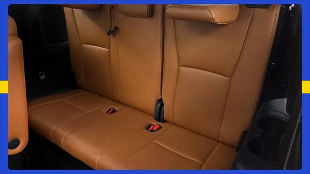 2023 Toyota Highlander Hybrid Platinum