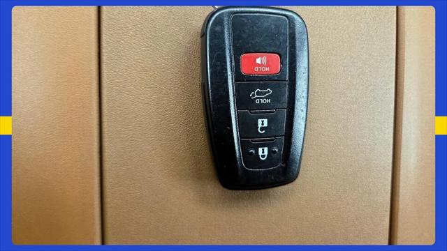 2023 Toyota Highlander Hybrid Platinum