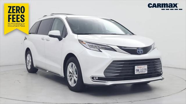 2024 Toyota Sienna Limited for sale in Burbank, CA