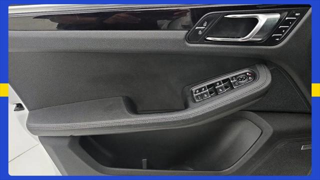 2021 Porsche Macan Macan