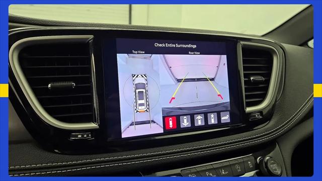 2025 Chrysler Pacifica Select