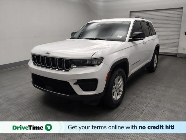 2024 Jeep Grand Cherokee Laredo 4x2 for sale in Maplewood, MN
