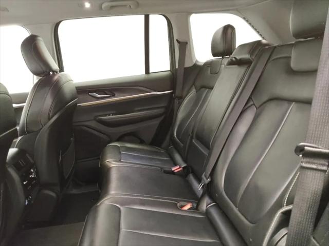 2023 Jeep Grand Cherokee Limited 4x2