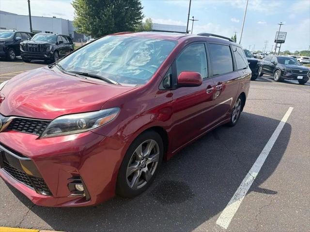 2018 Toyota Sienna SE Premium 8 Passenger for sale in Chippewa Falls, WI