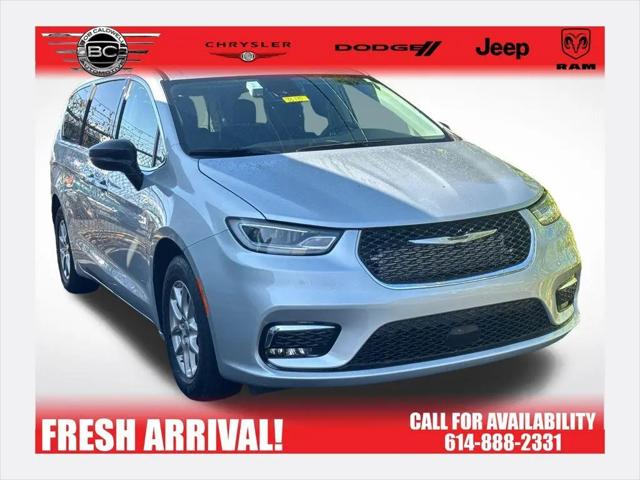 2024 Chrysler Pacifica Touring L for sale near Columbus, OH