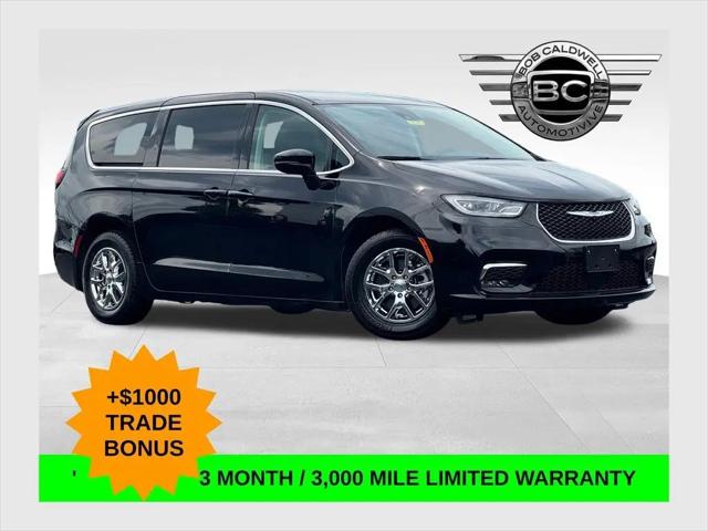 2024 Chrysler Pacifica Touring L for sale near Columbus, OH