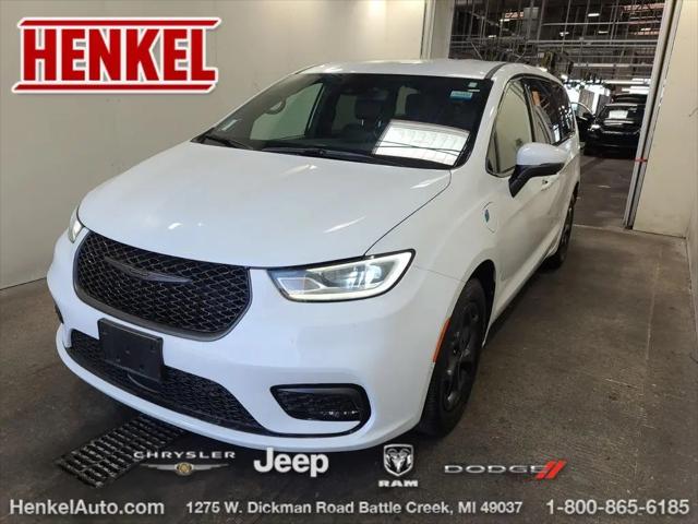 2023 Chrysler Pacifica Hybrid Touring L for sale in Battle Creek, MI