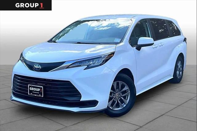 2023 Toyota Sienna LE for sale in Manchester, NH