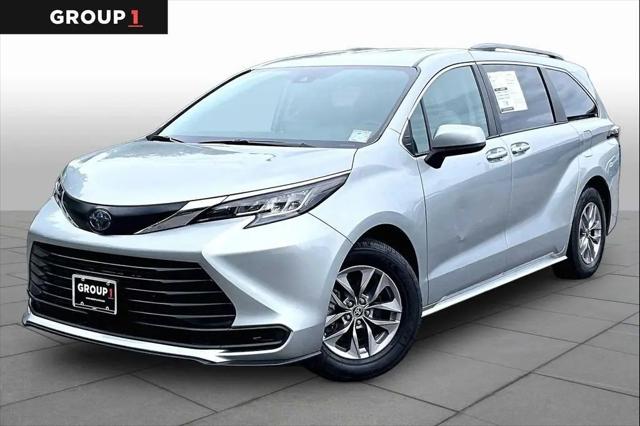 2023 Toyota Sienna LE for sale in Manchester, NH