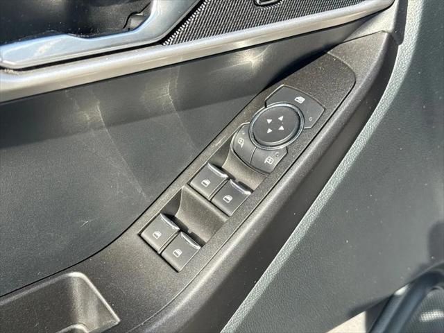 2021 Ford Explorer Base