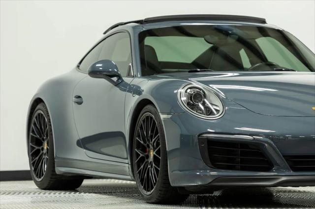 2017 Porsche 911 Carrera 4S