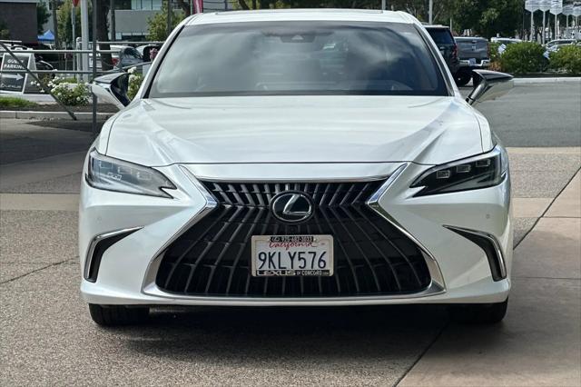 2024 Lexus ES 300h Luxury