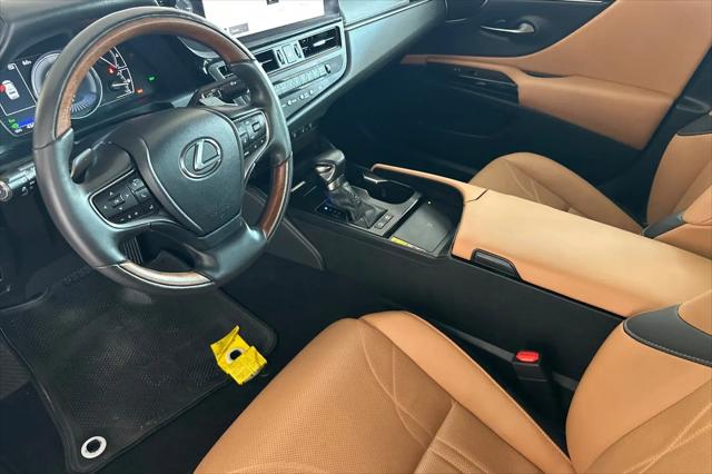 2024 Lexus ES 300h Luxury