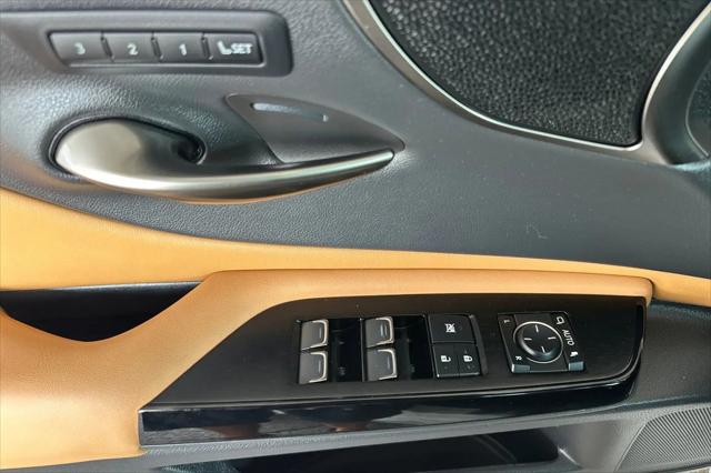 2024 Lexus ES 300h Luxury