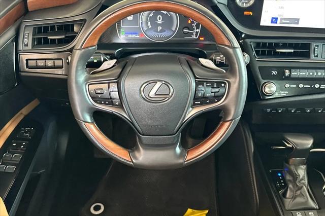 2024 Lexus ES 300h Luxury
