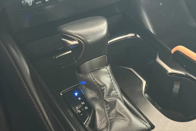2024 Lexus ES 300h Luxury