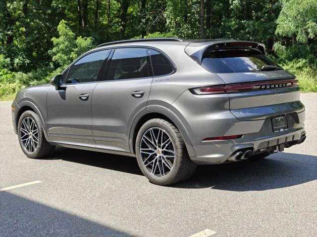 2025 Porsche Cayenne Base
