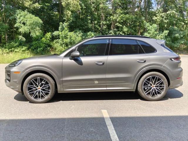 2025 Porsche Cayenne Base