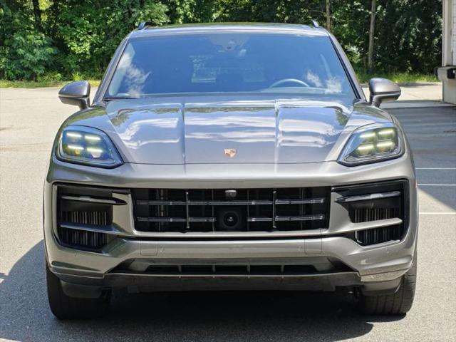 2025 Porsche Cayenne Base