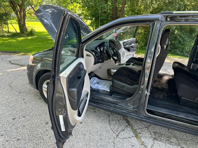 2011 Dodge Grand Caravan Crew