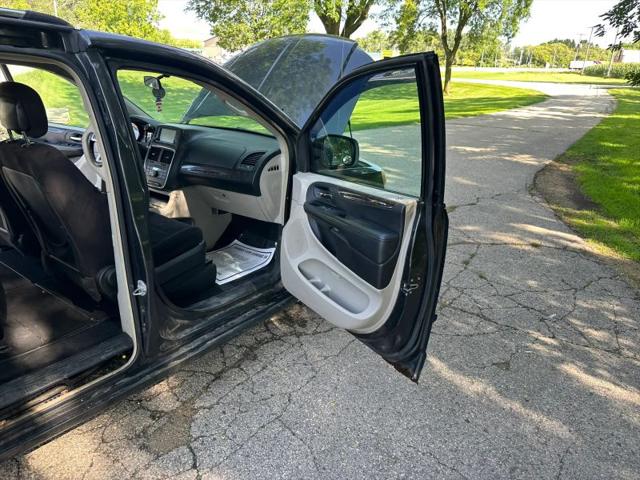 2011 Dodge Grand Caravan Crew