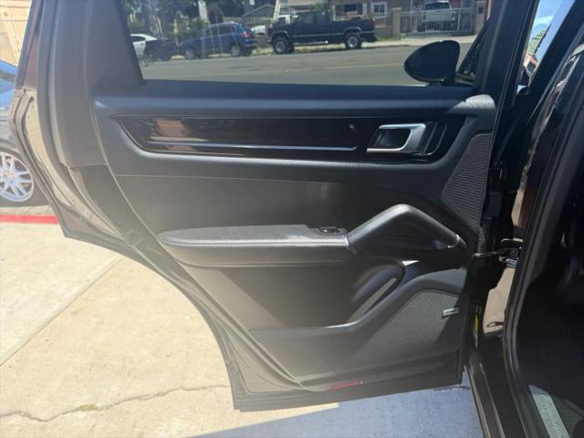 2019 Porsche Cayenne Base