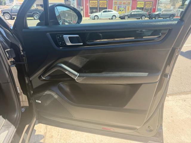 2019 Porsche Cayenne Base