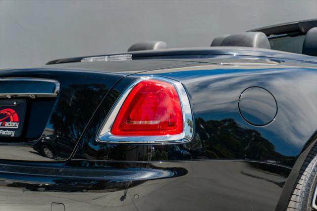 2018 Rolls-Royce Dawn Base