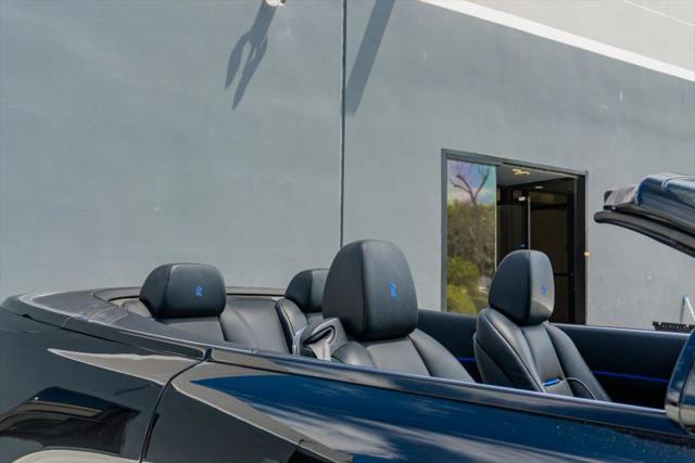 2018 Rolls-Royce Dawn Base