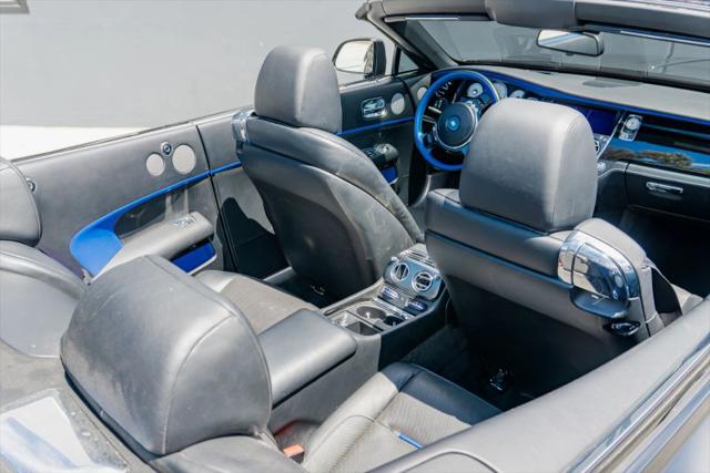 2018 Rolls-Royce Dawn Base