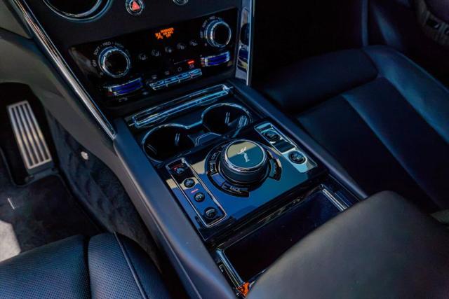 2019 Rolls-Royce Cullinan Base