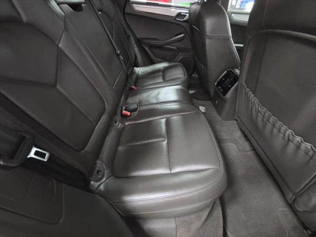 2017 Porsche Macan Base