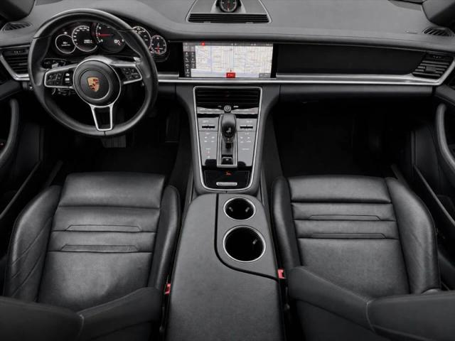 2018 Porsche Panamera 4