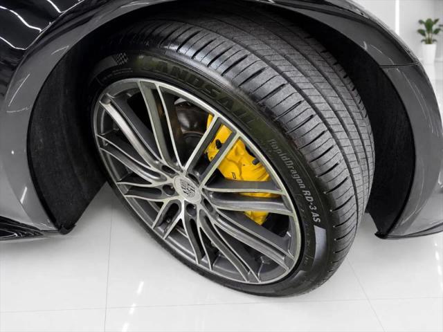 2018 Porsche Panamera 4