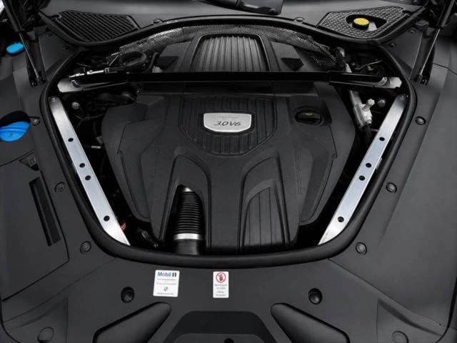 2018 Porsche Panamera 4
