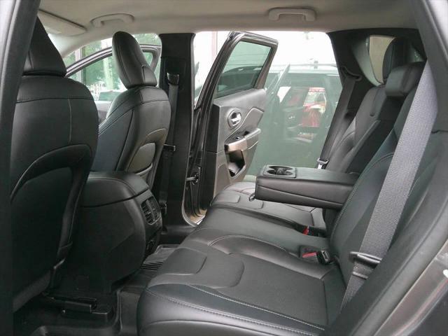 2022 Jeep Cherokee Latitude Lux 4x4