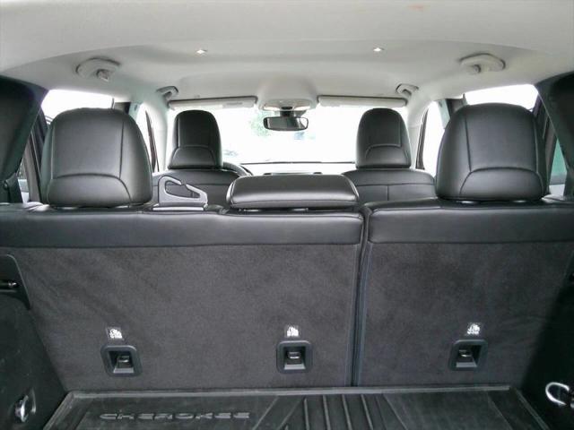 2022 Jeep Cherokee Latitude Lux 4x4