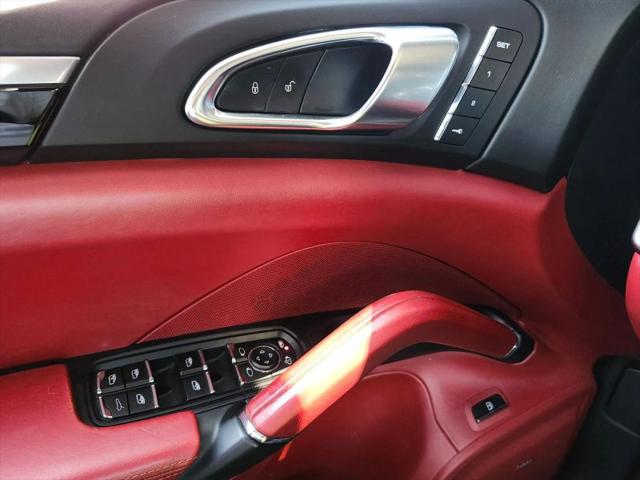2017 Porsche Cayenne E-Hybrid S Platinum Edition