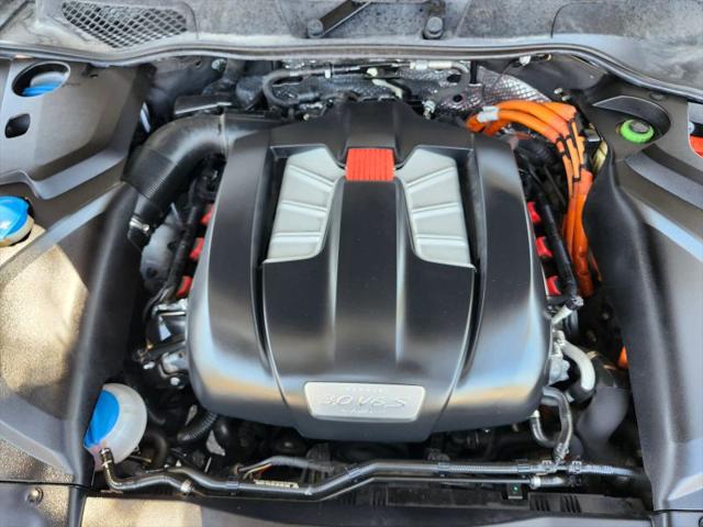 2017 Porsche Cayenne E-Hybrid S Platinum Edition