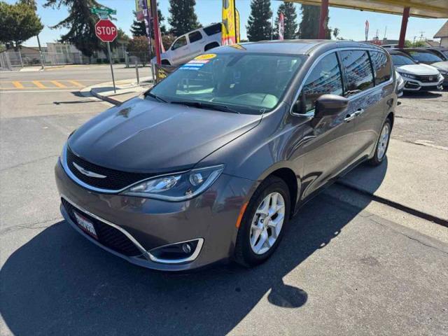2017 Chrysler Pacifica Touring Plus