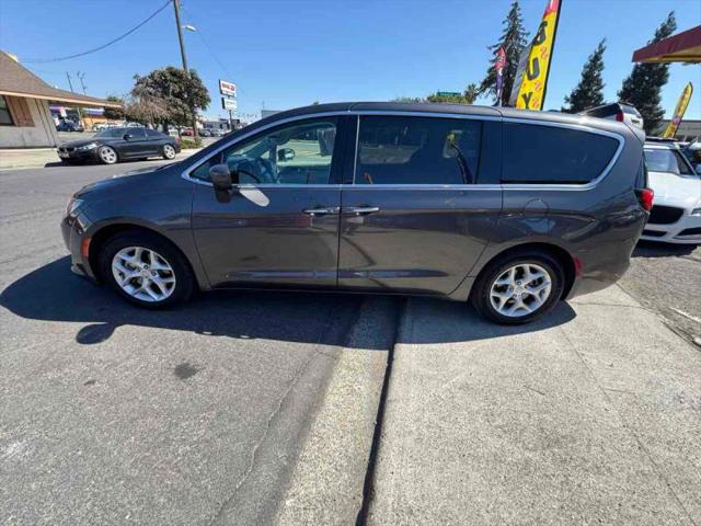 2017 Chrysler Pacifica Touring Plus